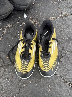 MESSI Kids Yellow Black Athletic Cleats - F50 Style